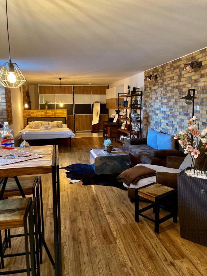 Underground Apartment Bratislava-Nivy Exterior foto